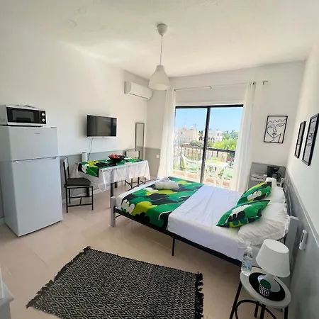 Azul By The C 10 Apartment